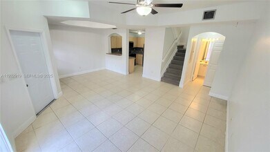 4911 Schooner Dr in Fort Lauderdale, FL - Building Photo - Building Photo