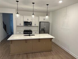 1914 Cassia Aly in Kennesaw, GA - Building Photo