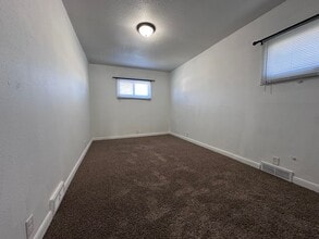 2211 8th Ave S in Fort Dodge, IA - Building Photo - Building Photo