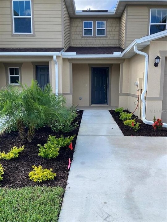 15001 Caspian Tern Ct in North Fort Myers, FL - Building Photo