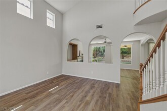 557 Tecate Valley St in Las Vegas, NV - Building Photo - Building Photo