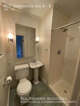 8537 Greenwood Ave N in Seattle, WA - Building Photo - Building Photo