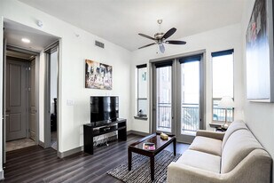 800 Sorella Ct in Houston, TX - Building Photo