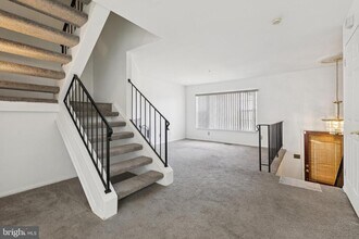 5715 Regency Ln in District Heights, MD - Building Photo - Building Photo