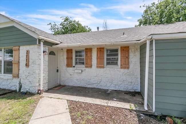 property at 2116 Andover Ct