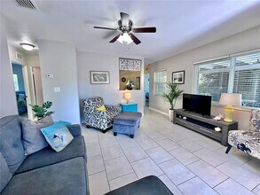 5417 Jersey Ave S in Gulfport, FL - Building Photo - Building Photo