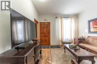 104 Mulberry St in Hamilton, ON - Building Photo - Building Photo