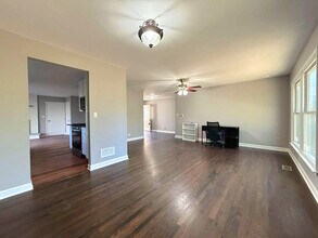 1704 S Highland Ave in Arlington Heights, IL - Foto de edificio - Building Photo