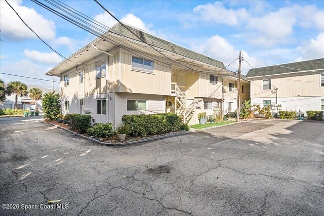 419 Ocean Ave in Melbourne Beach, FL - Foto de edificio - Building Photo