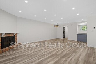 405 Pioneer Dr in Glendale, CA - Building Photo - Building Photo