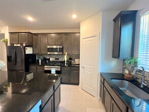 5147 Klein Orchard Dr in Houston, TX - Foto de edificio - Building Photo