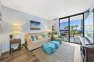 1832 W Beach Blvd in Gulf Shores, AL - Foto de edificio - Building Photo