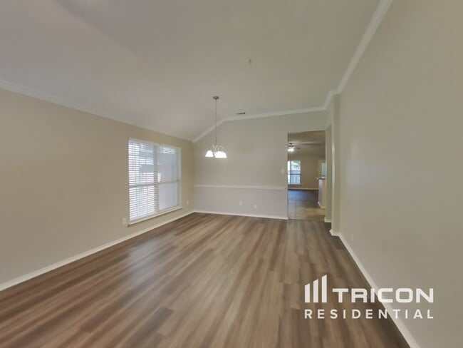 834 San Jacinto Dr in Grand Prairie, TX - Building Photo - Building Photo