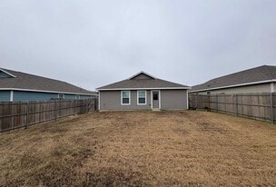 1256 Mosely Cir in Dallas, TX - Building Photo