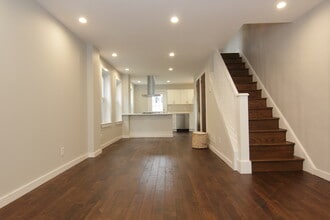136 Walnut Ave in Ardmore, PA - Building Photo - Building Photo