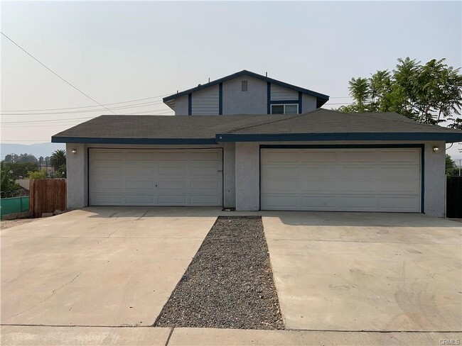 415 Ellis St, Unit A in Lake Elsinore, CA - Building Photo - Building Photo