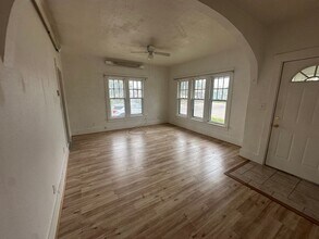 1102 E 14th St in Scottsbluff, NE - Building Photo - Building Photo