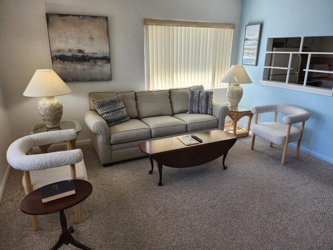 property at 3322 Cynthia Ln