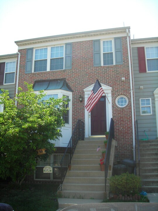 2485 Wentworth Dr in Crofton, MD - Building Photo