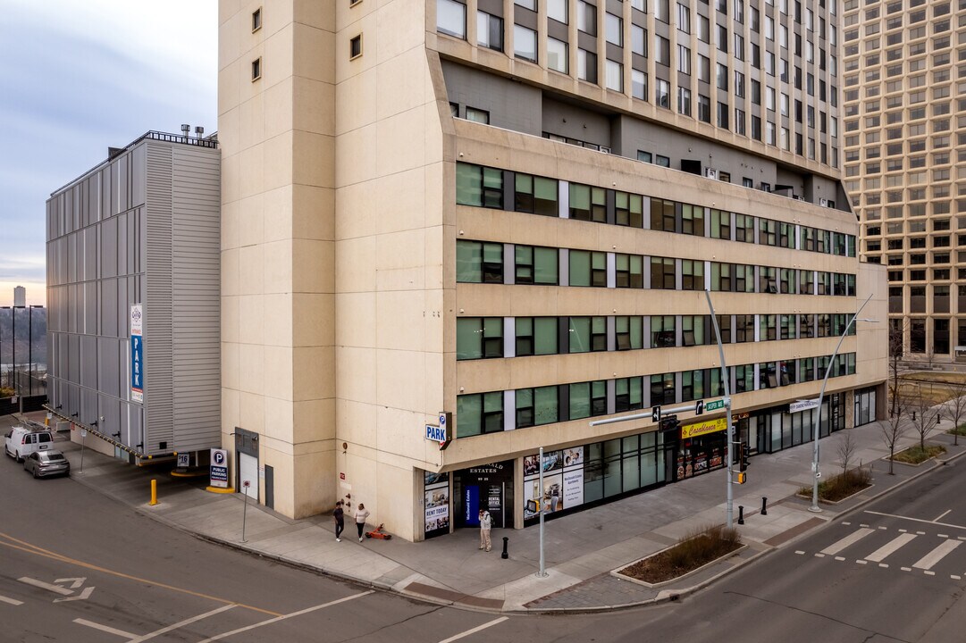 99 Jasper in Edmonton, AB - Building Photo