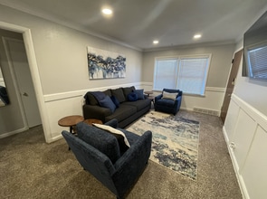 627 N 41st St, Unit 1 in Omaha, NE - Foto de edificio - Building Photo