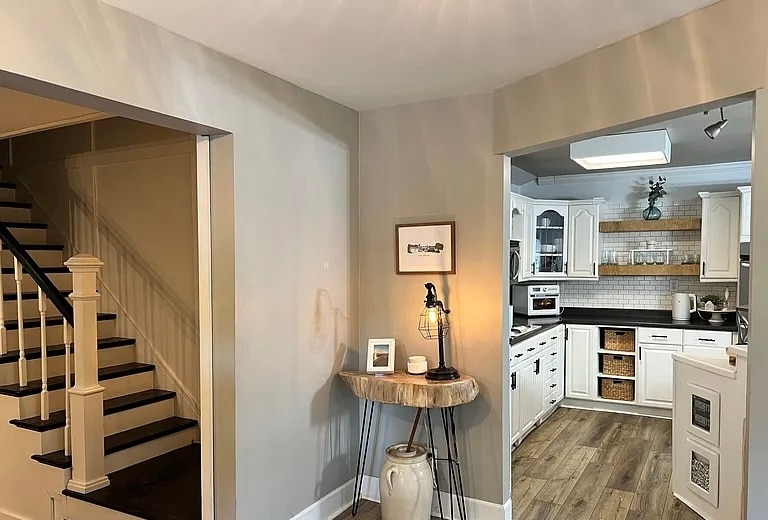 561 Russell Rd in Lawrenceville, GA - Building Photo