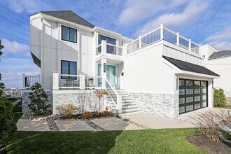 8407 Wellington Ave in Margate City, NJ - Building Photo - Building Photo