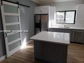 1023 SW 12th Ct in Miami, FL - Building Photo - Building Photo