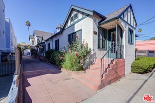 1447 N Vista St in Los Angeles, CA - Building Photo