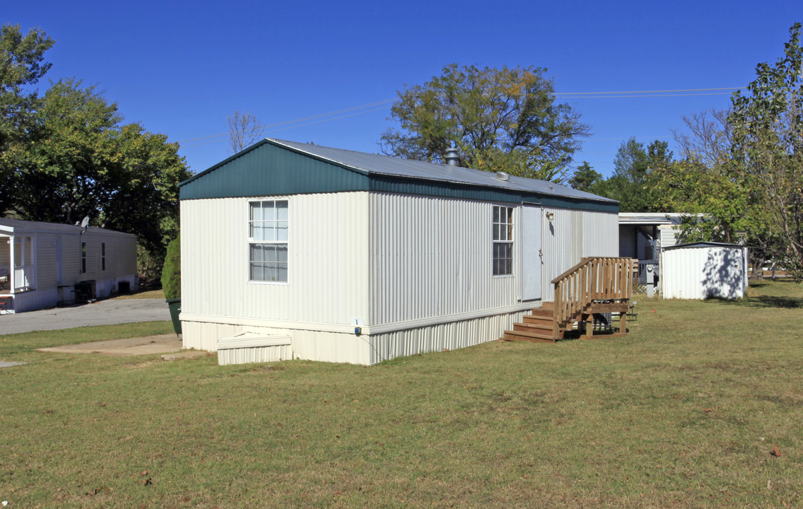 Glenview in Midwest City, OK - Building Photo