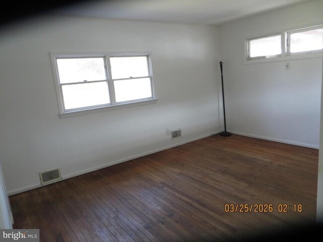 2472 YDV-HAM SQUARE Rd in Hamilton Township, NJ - Building Photo - Building Photo