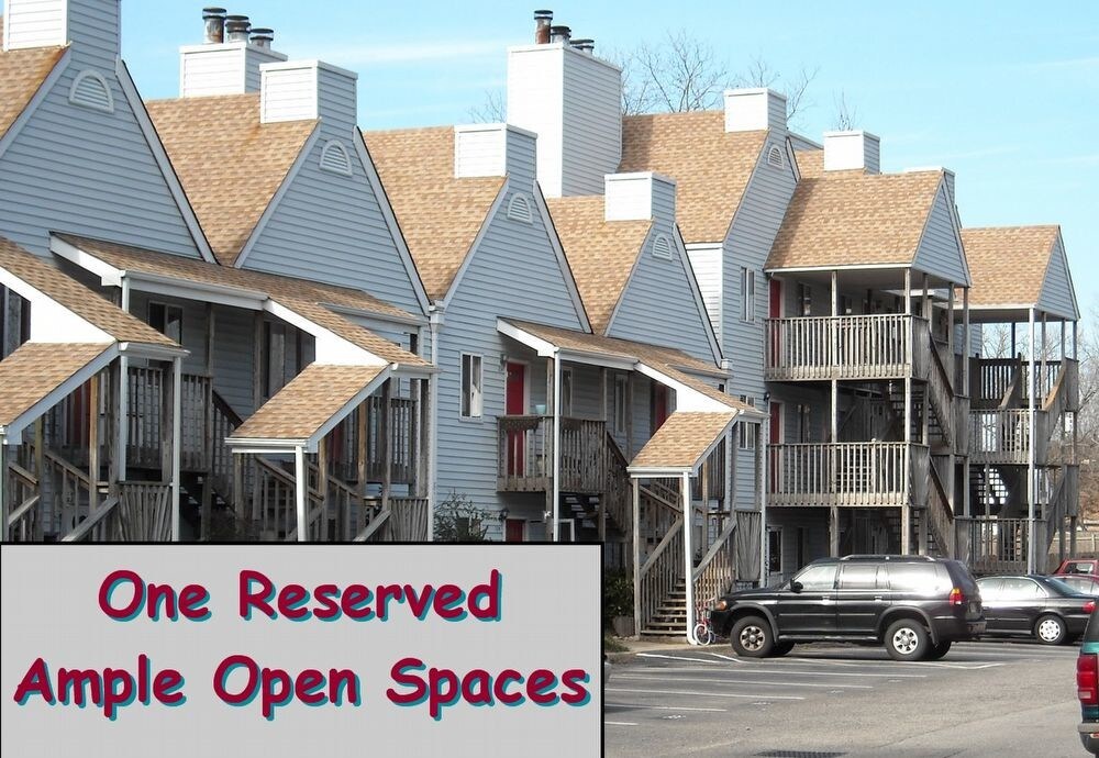 722 Lesner Ave-Unit -301 in Norfolk, VA - Building Photo