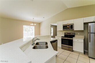 1805 NE 21st Pl in Cape Coral, FL - Building Photo - Building Photo