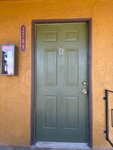 2764 Conejo Dr, Unit D in San Bernardino, CA - Building Photo - Building Photo