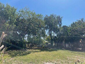 720 NW 134th St in North Miami, FL - Building Photo - Building Photo