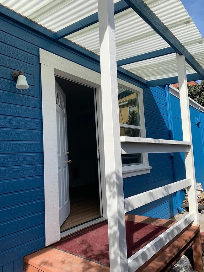 666 9th St in Oakland, CA - Foto de edificio - Building Photo