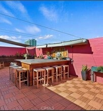 140 Linden Ave in Long Beach, CA - Foto de edificio - Building Photo