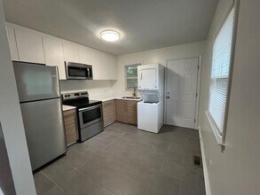 3814 Lupton Cir in Raleigh, NC - Building Photo - Building Photo