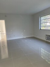 7725 Carlyle Ave in Miami Beach, FL - Building Photo - Building Photo