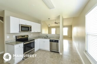 8710 Afton Canyon in Converse, TX - Foto de edificio - Building Photo