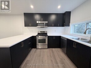 184 Ottawa St S in Hamilton, ON - Building Photo - Building Photo