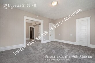 19 La Belle St SE in Grand Rapids, MI - Building Photo - Building Photo