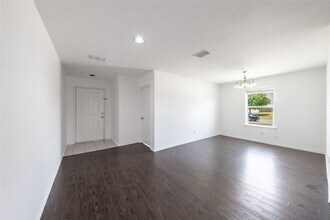 2608 Marsha Ln, Unit 304 in Royse City, TX - Building Photo - Building Photo