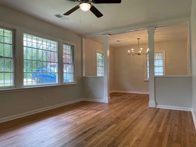 349 Laquita Dr SE in Atlanta, GA - Building Photo - Building Photo