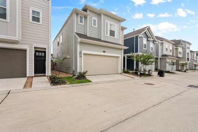 3207 Cedar Dawn Ln in Houston, TX - Building Photo - Building Photo