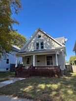 1421 Chestnut St in Rockford, IL - Building Photo