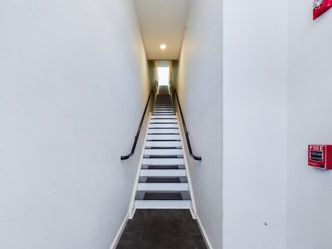137 Monticello Ave in Jersey City, NJ - Building Photo - Building Photo