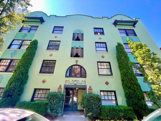 property at 507 NW 22nd Ave