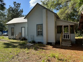 6 Dickson St in Sopchoppy, FL - Building Photo - Building Photo