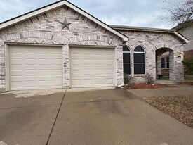13900 Rustler Pass Ranch Rd in Roanoke, TX - Building Photo